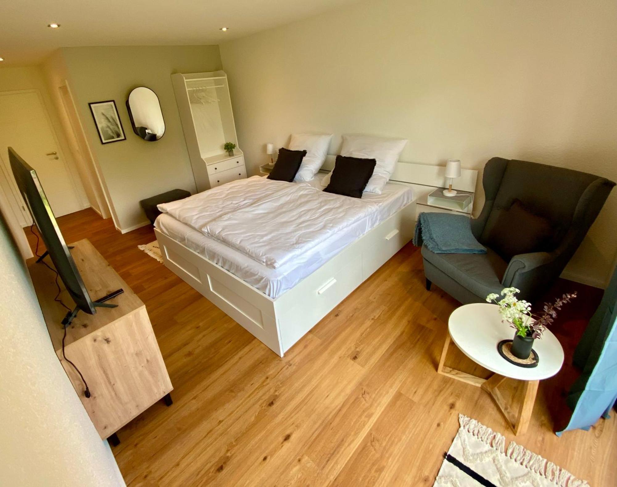 Schlunz Apartment *